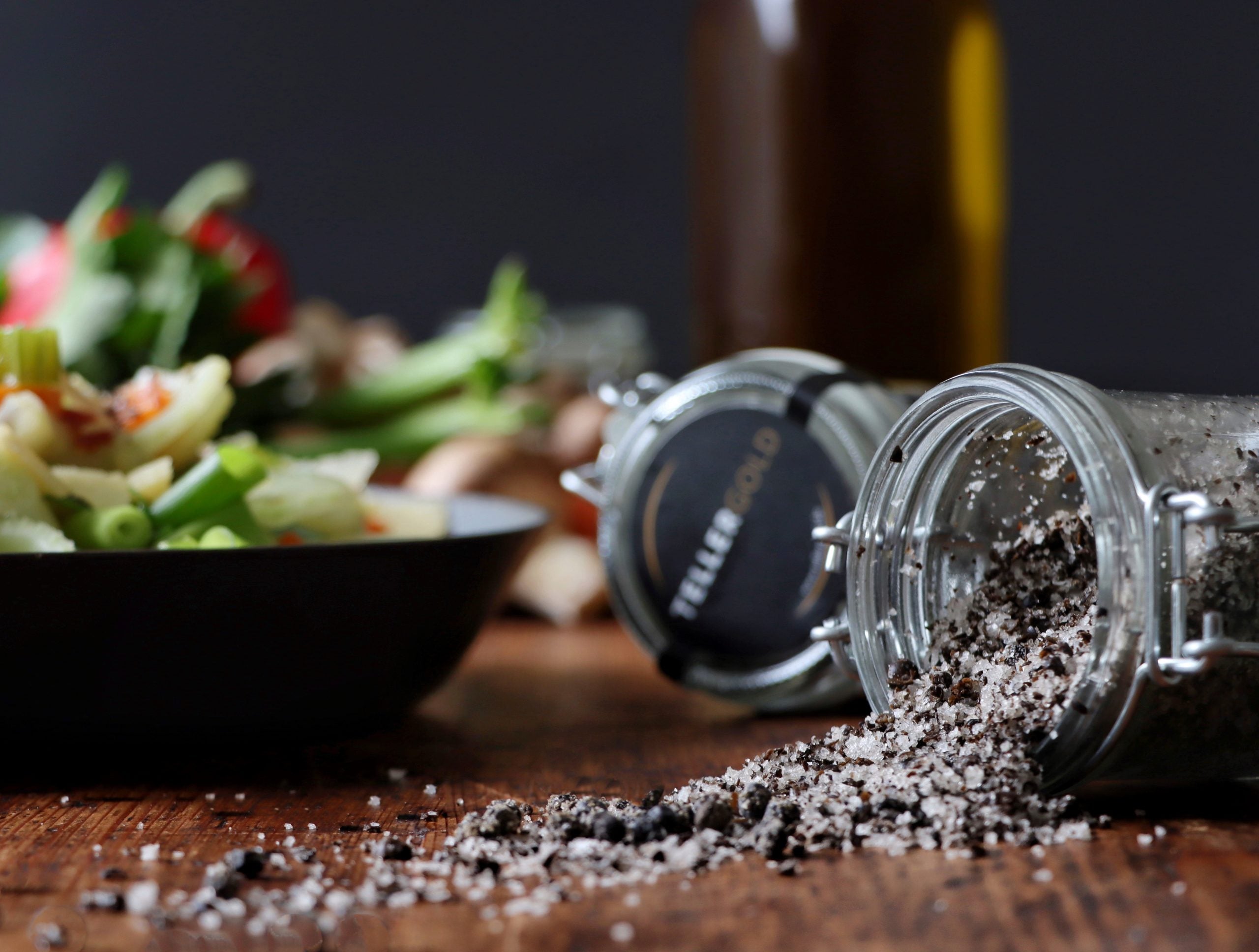 Tellergold Fermentierter Kampot Pfeffer geschrotet 60 g im Dekorglas